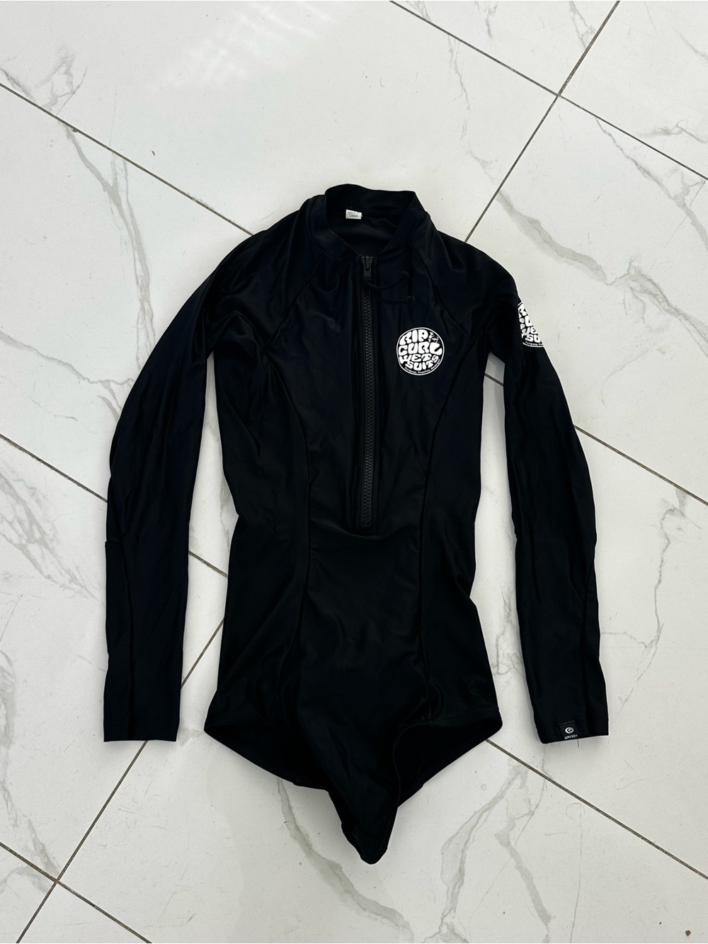 Ripcurl Surf Suit / Spring Suit / Rash Guard - Picture 3 of 8